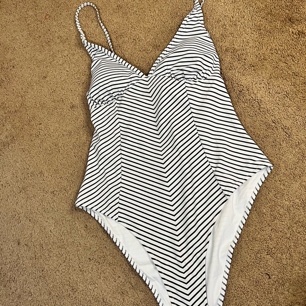 Cupshe Swim